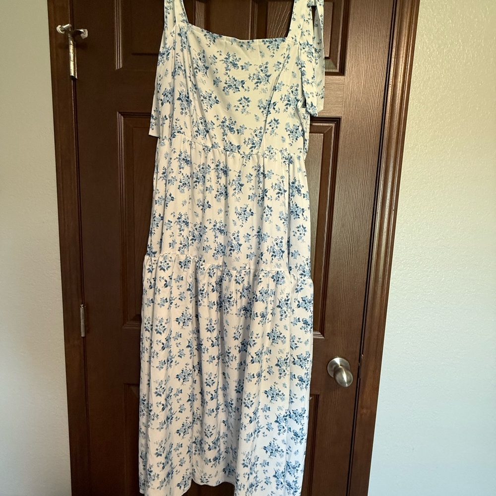SHEIN Blue and White Floral Maxi Dress